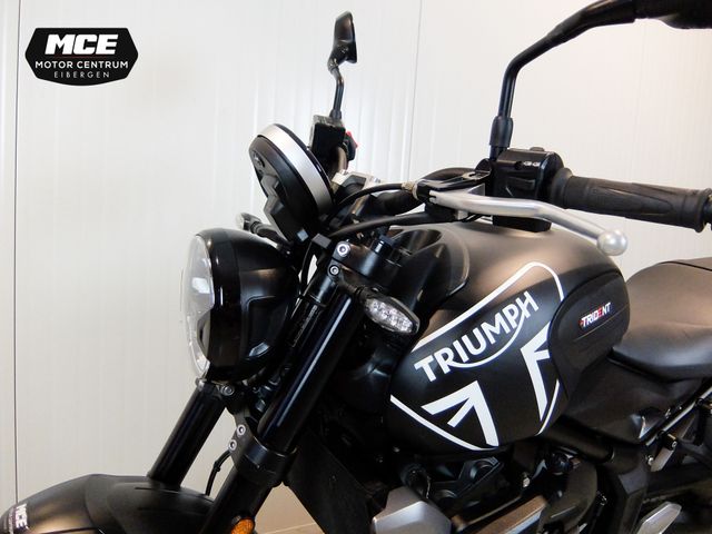 triumph - trident-660