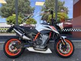 KTM 890 DUKE R