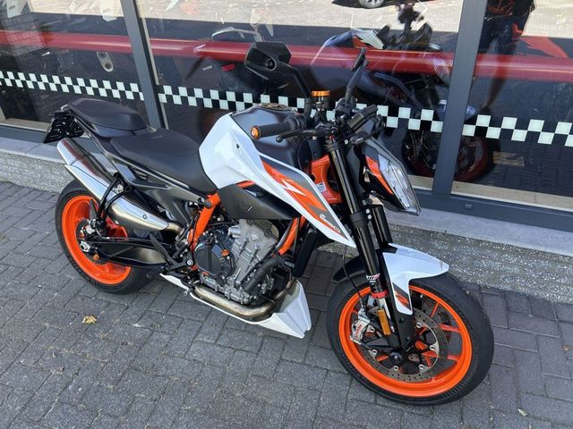 ktm - 890-duke-r