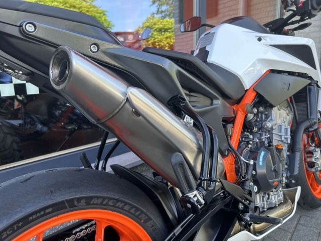 ktm - 890-duke-r