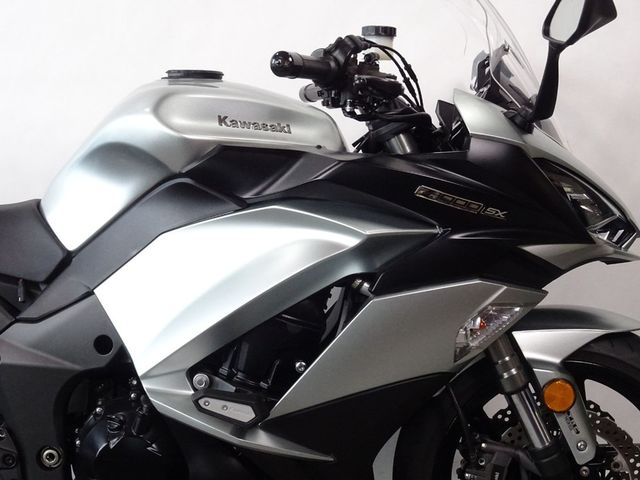 kawasaki - z-1000-sx-abs