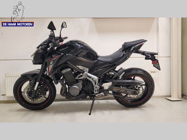 kawasaki - z900