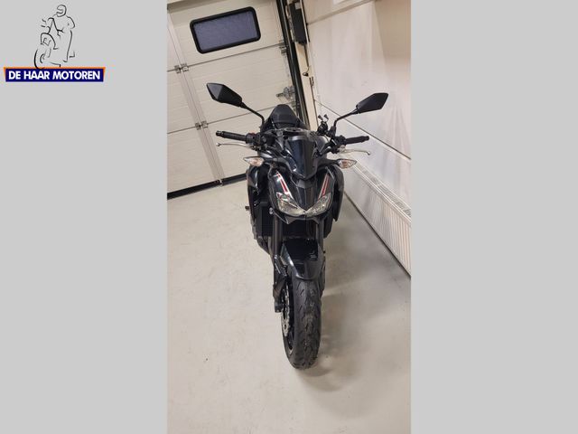 kawasaki - z900