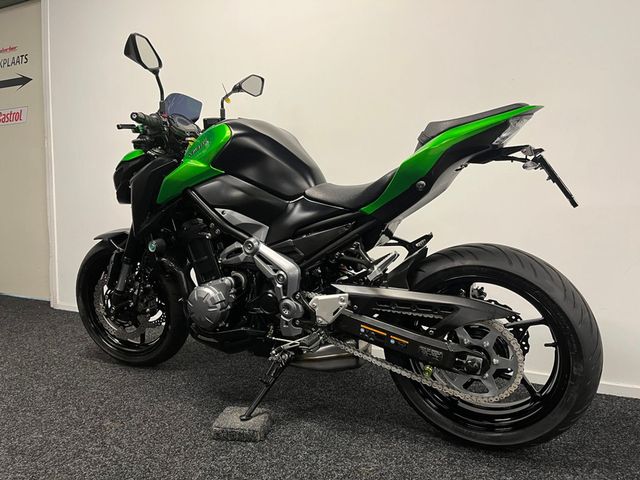kawasaki - z900
