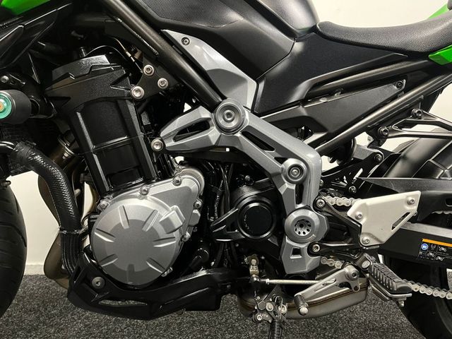 kawasaki - z900