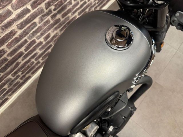 triumph - bonneville-t-120-black
