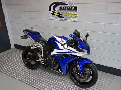 HONDA CBR 600 RR – foto 2