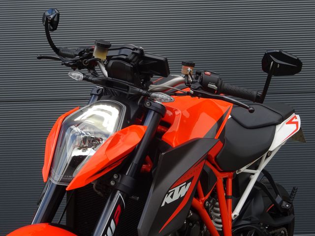 ktm - 1290-super-duke-r
