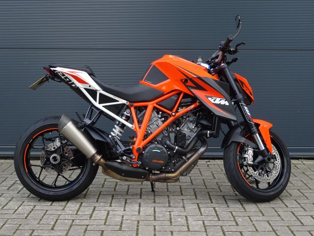ktm - 1290-super-duke-r