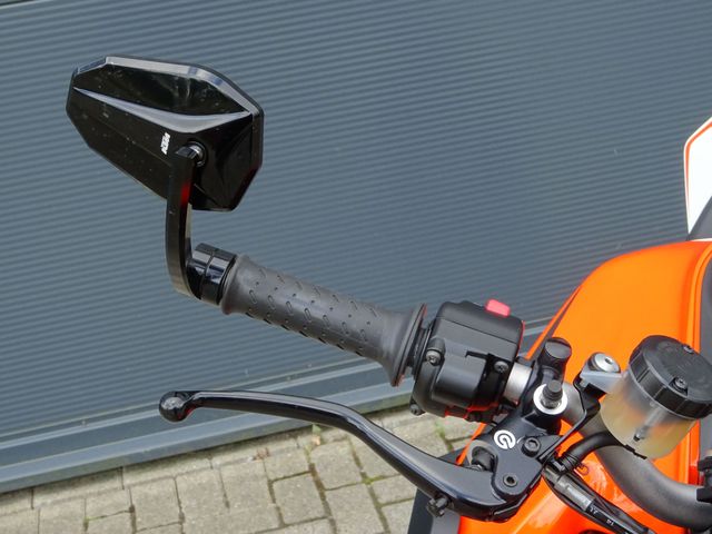 ktm - 1290-super-duke-r