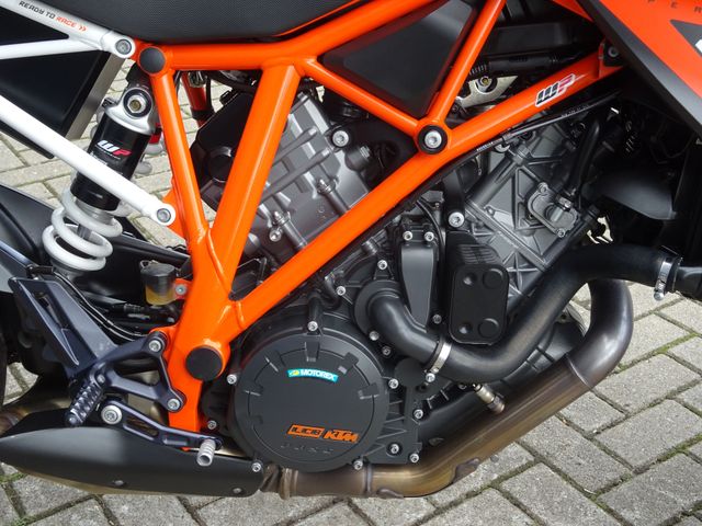 ktm - 1290-super-duke-r