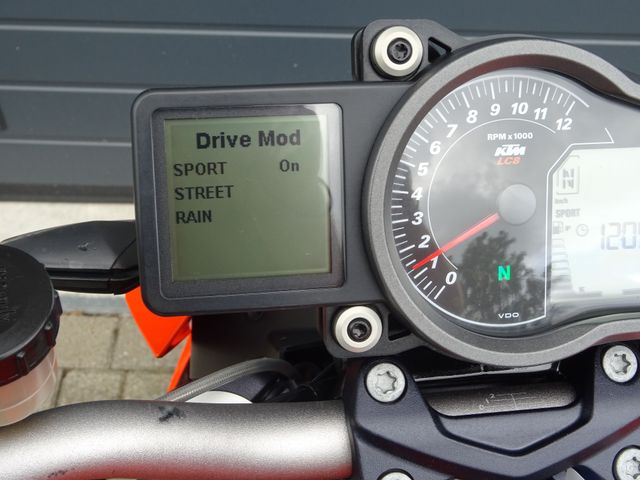 ktm - 1290-super-duke-r