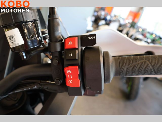 ktm - 1390-super-adventure-s