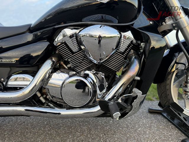 suzuki - m-1800-r-intruder