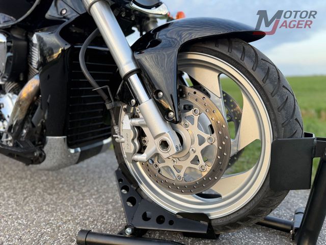 suzuki - m-1800-r-intruder