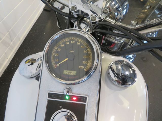 harley-davidson - softail-heritage-classic-114