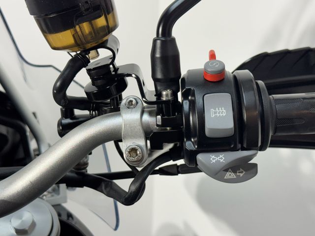 bmw - f-800-gs-triple-black-abs