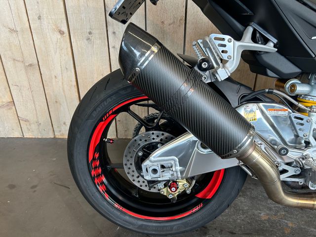 aprilia - tuono-v4