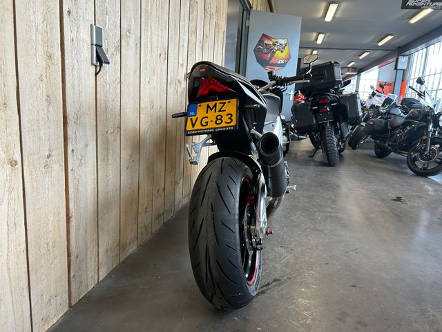 aprilia - tuono-v4