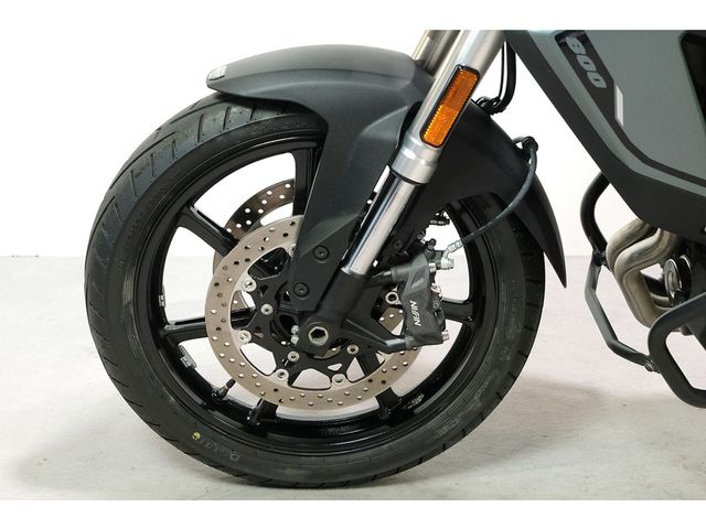 suzuki - v-strom-800