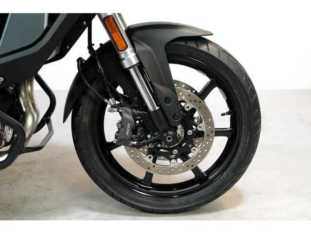 suzuki - v-strom-800