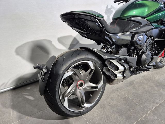 ducati - diavel-for-bentley