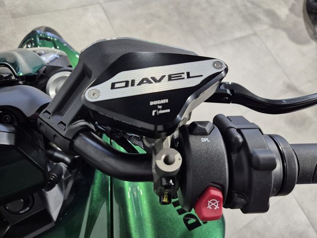 ducati - diavel-for-bentley