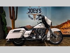 HARLEY-DAVIDSON STREET GLIDE FLHX