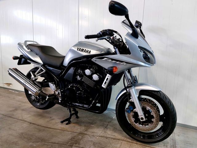 yamaha - fzs-600-fazer