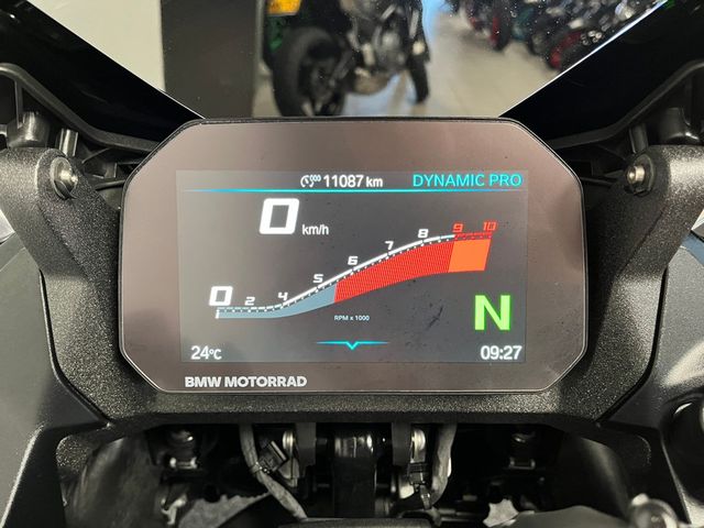 bmw - r-1300-rs