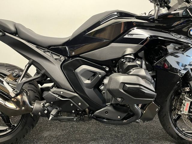 bmw - r-1300-rs