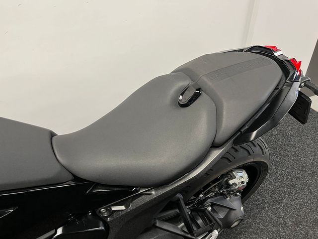 bmw - r-1300-rs
