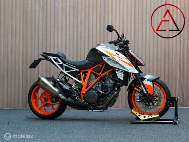 ktm - 1290-super-duke-r