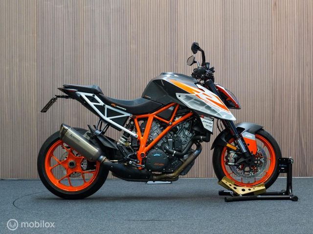 ktm - 1290-super-duke-r