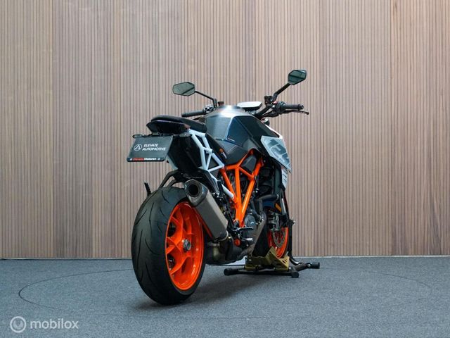 ktm - 1290-super-duke-r