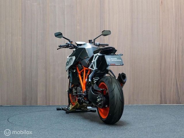 ktm - 1290-super-duke-r