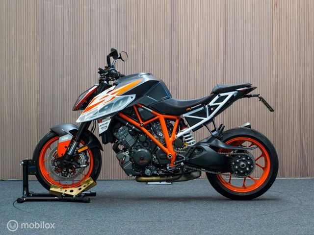 ktm - 1290-super-duke-r