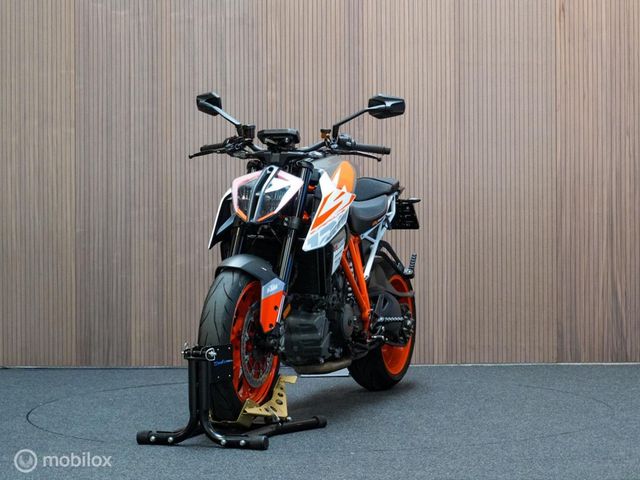 ktm - 1290-super-duke-r