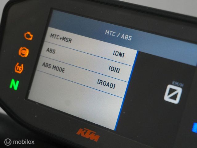 ktm - 1290-super-duke-r