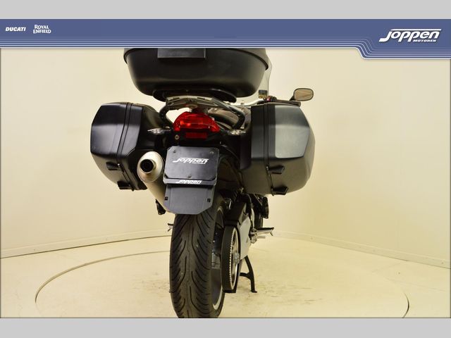 bmw - f-800-gt
