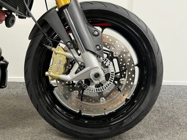 aprilia - dorsoduro-900