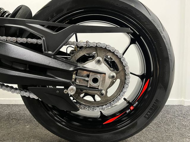 aprilia - dorsoduro-900