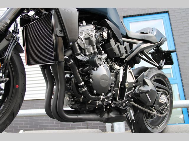 honda - cb-1000-r-black-edition