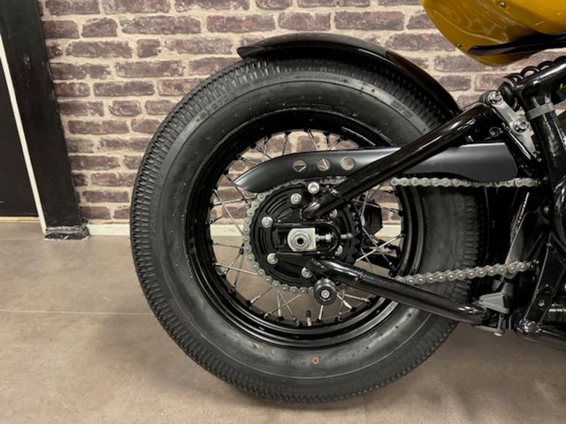 triumph - bonneville-bobber