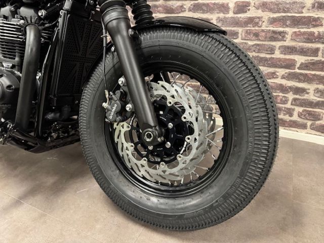 triumph - bonneville-bobber