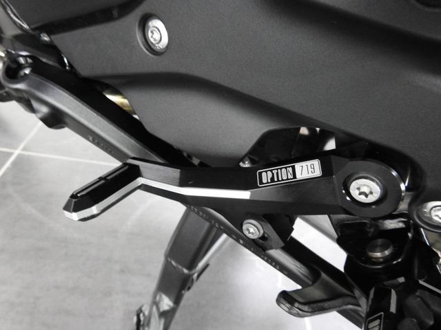 bmw - r-1300-gs-adventure