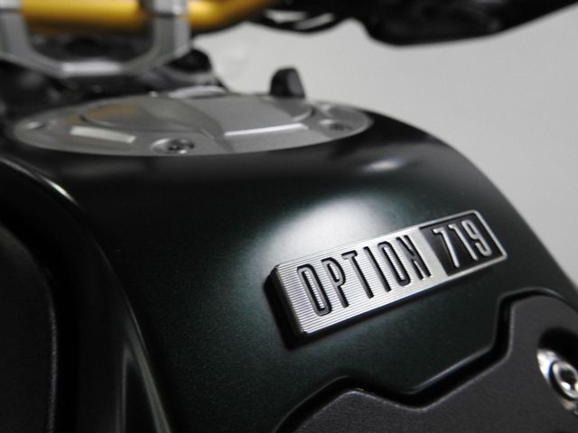 bmw - r-1300-gs-adventure