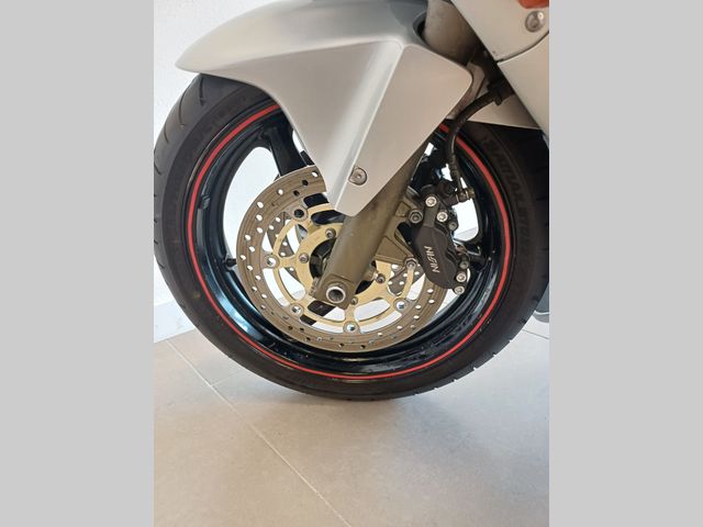 honda - cbr-600-f