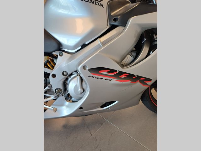 honda - cbr-600-f