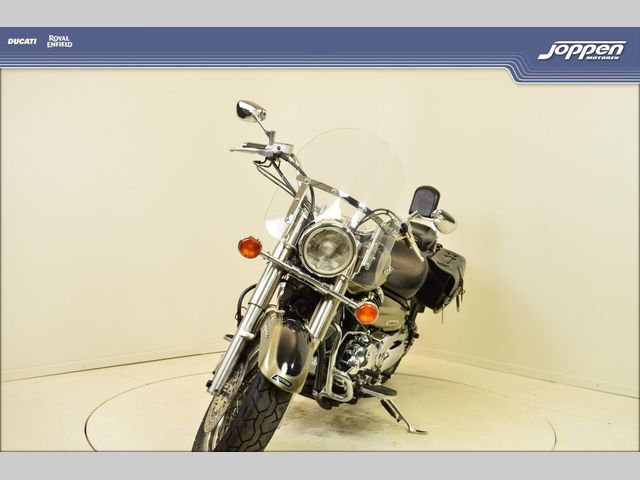 yamaha - xvs-1100-a-dragstar-classic